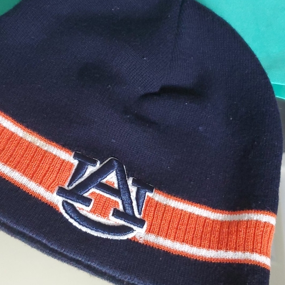 U of A Beanie - Picture 5 of 7